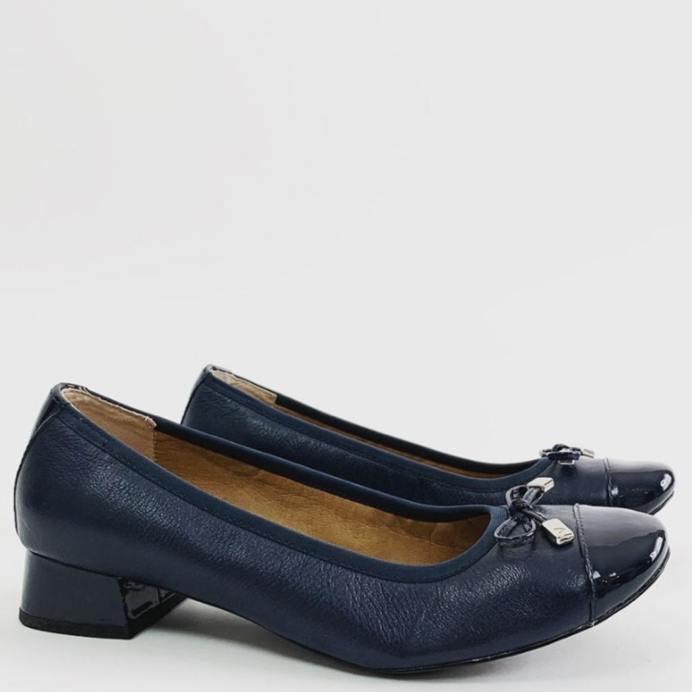 Vionic Navy Leather Chunky Heels